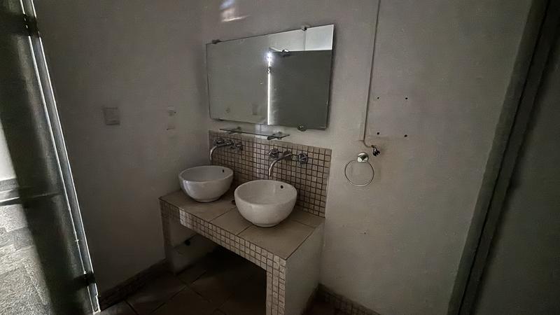 To Let commercial Property for Rent in Maitland Western Cape